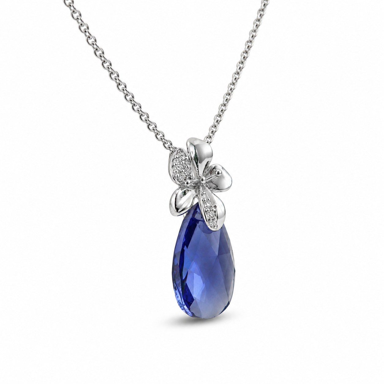Lumière Pendant Necklace