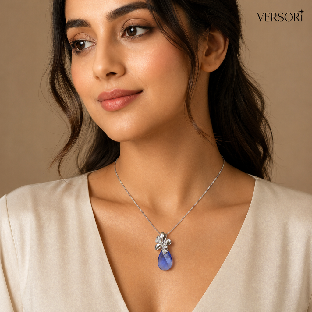 Lumière Pendant Necklace