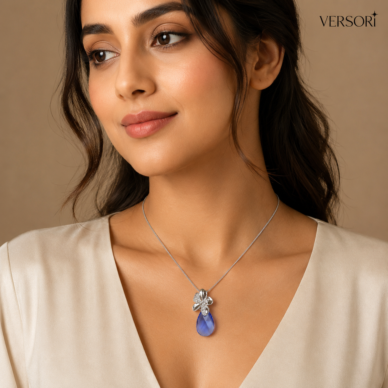 Lumière Pendant Necklace