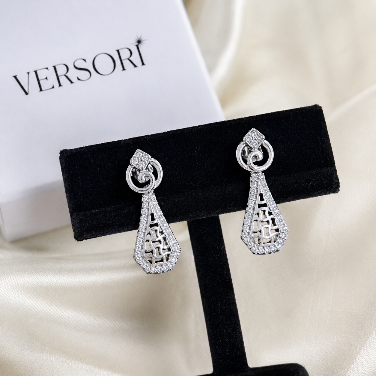 Dew Stud Earrings