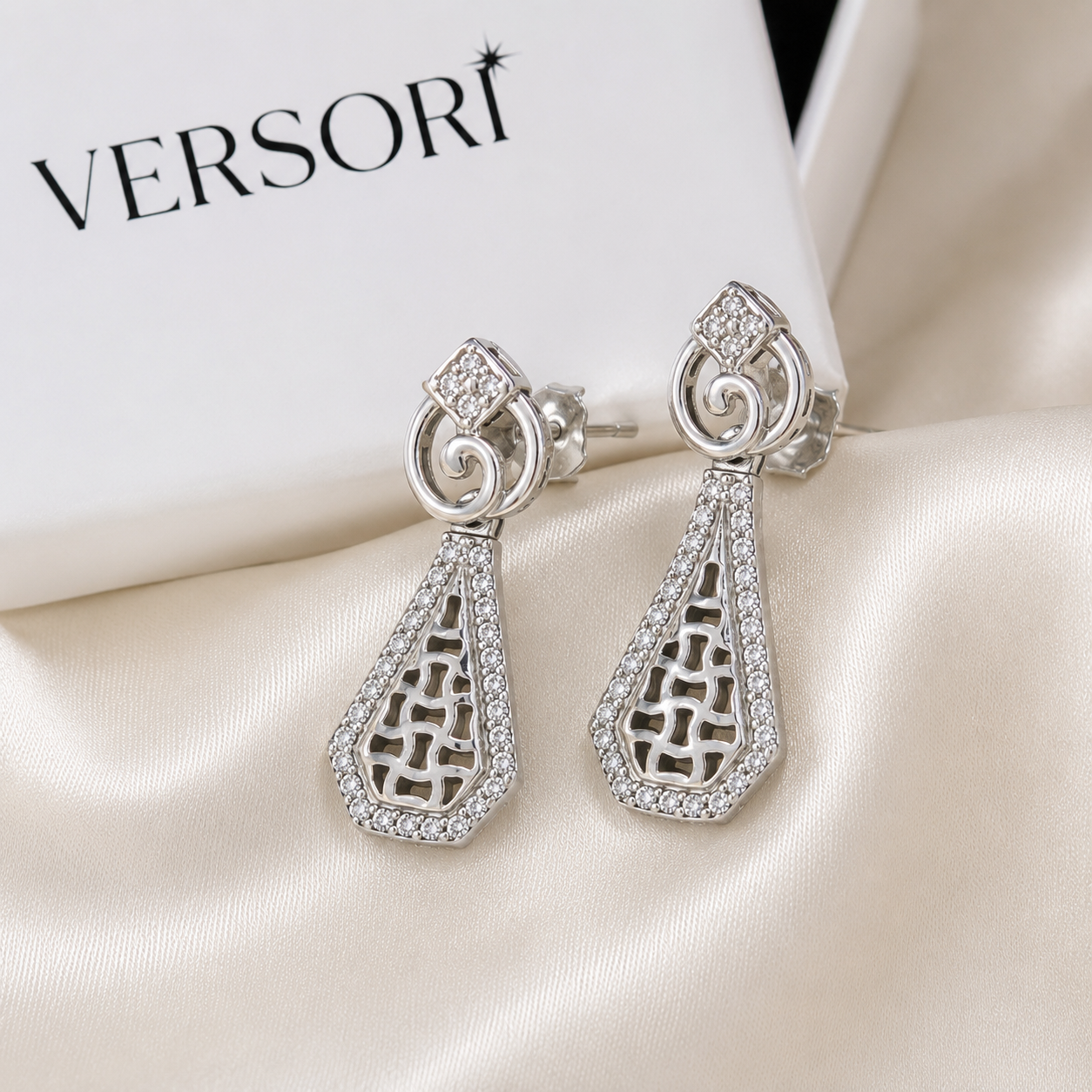 Dew Stud Earrings